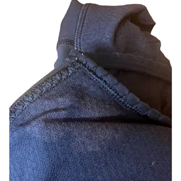 Lululemon Black & Mesh Pullover Bralette Size 8 - Picture 4 of 4